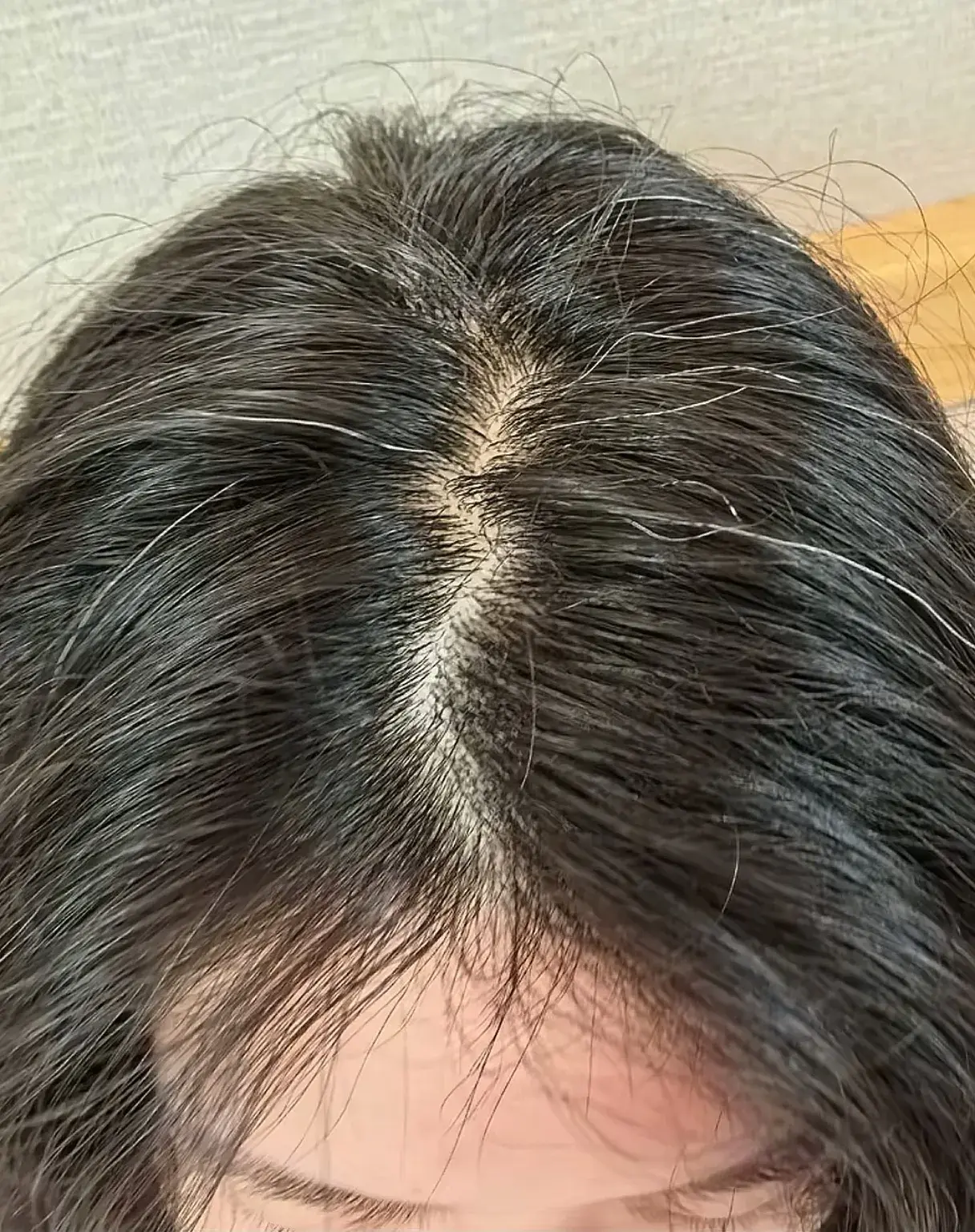 她也非常期, 她的脸色挂, 的打球